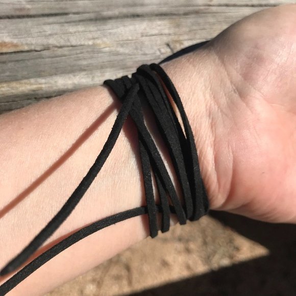 ☮️ NWOT! Boho Tie Wrap bracelet Peace Love ❤️ Silver Bracelet Cuff - Picture 5 of 5